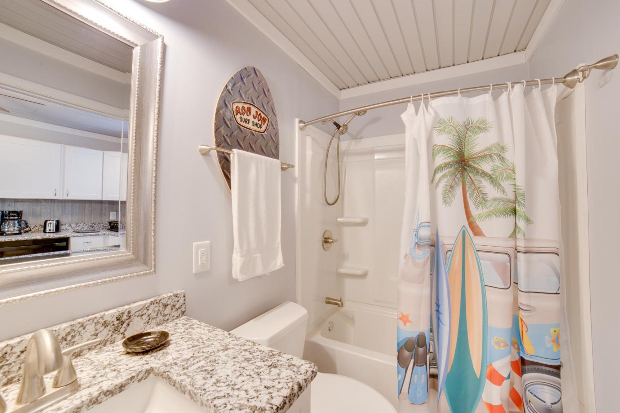 Ocean Isle Beach Studio With Patio - 1 Mi To Pier! Exteriör bild